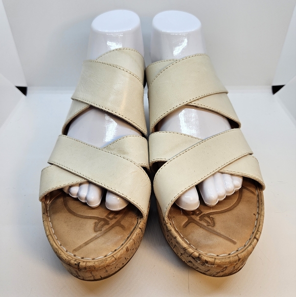 Born Kapiti Platform Wedge Sandals - Picture 2 of 7